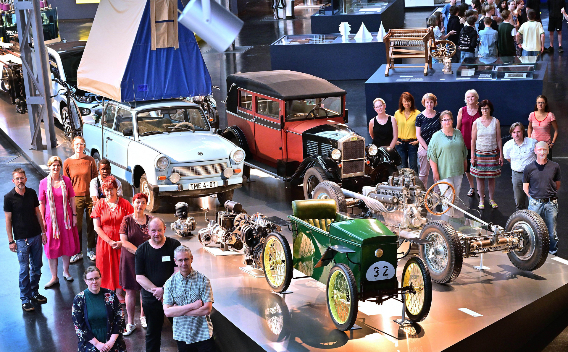 Das Team des Industriemuseums in der Dauerausstellung des Museums